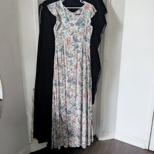 Chic Boho Floral Print Maxi Dress